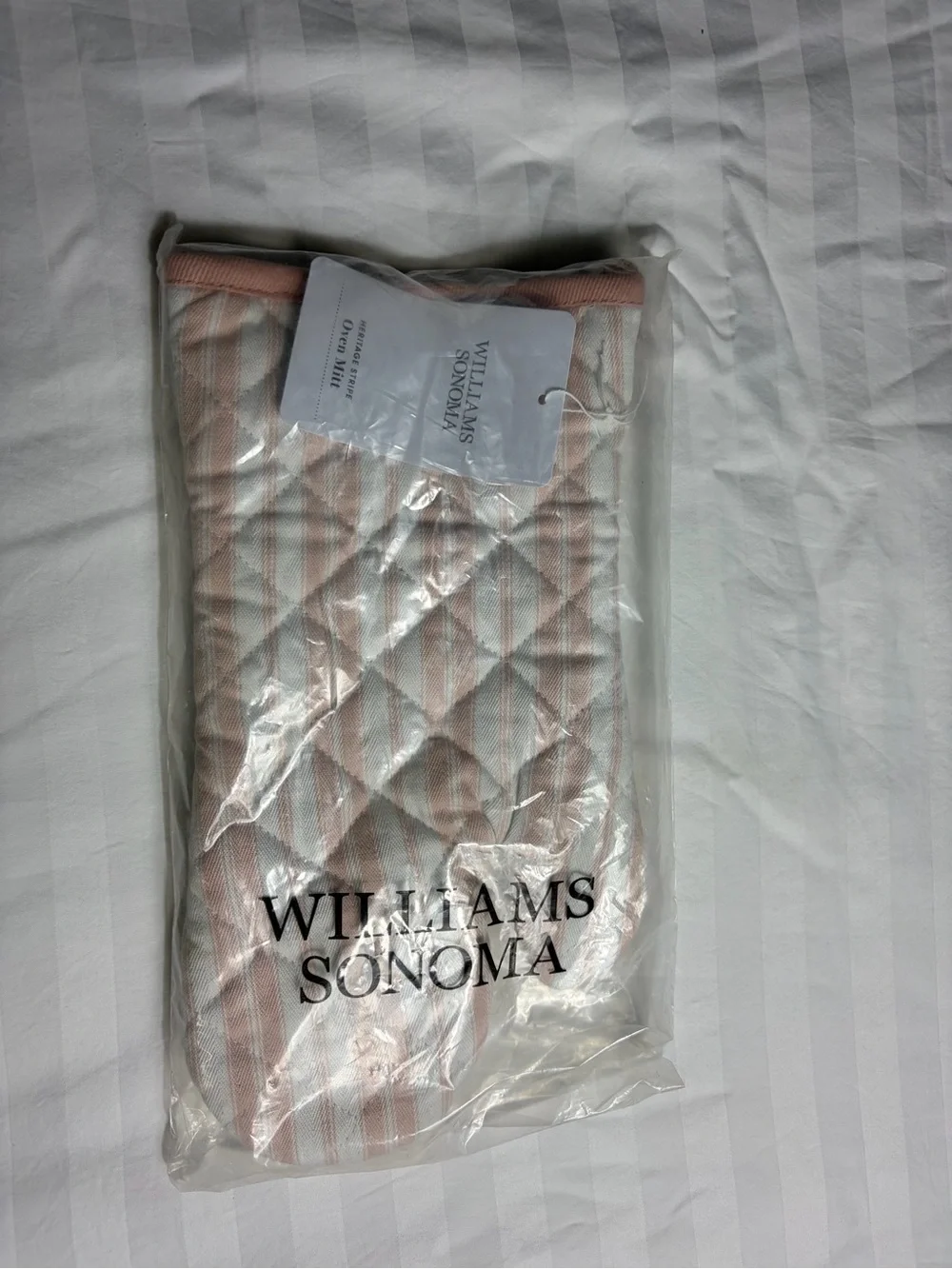 NWT Williams Sonoma heritage stripe oven mitt in dusty rose
